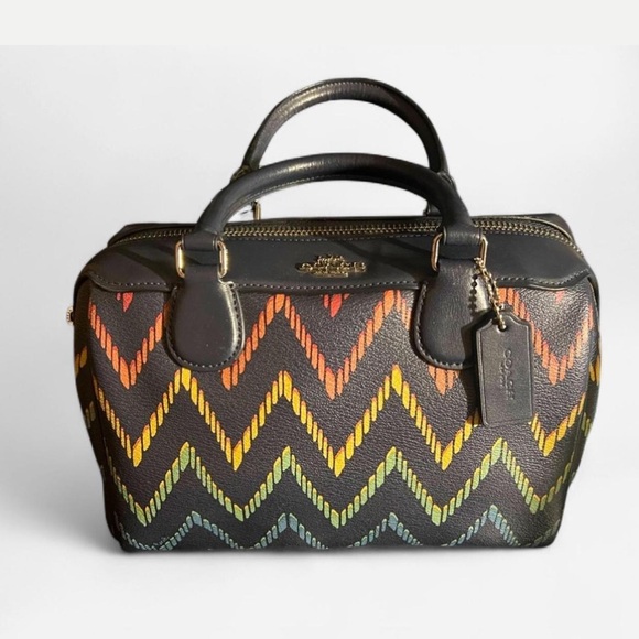 Coach Handbags - COACH Bennet Satchel with Geo Chevron Print (like new)